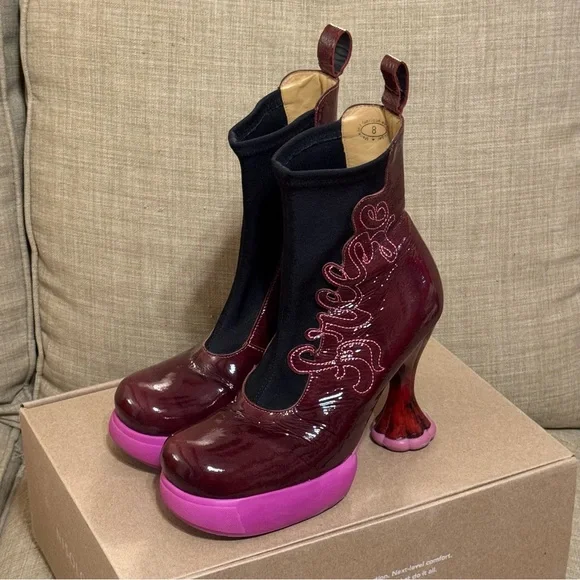 John Fluevog Luxury Freeze Lena Parfait Platform Ankle Boot in Berry - Picture 1 of 5